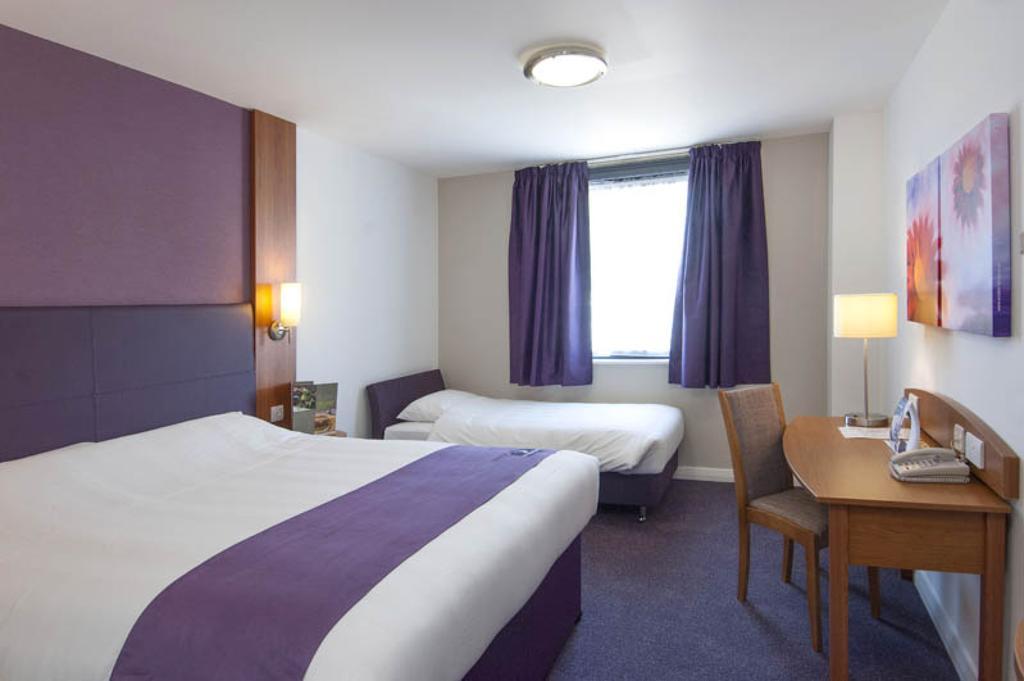 Premier Inn Sheffield Arena 客房 照片