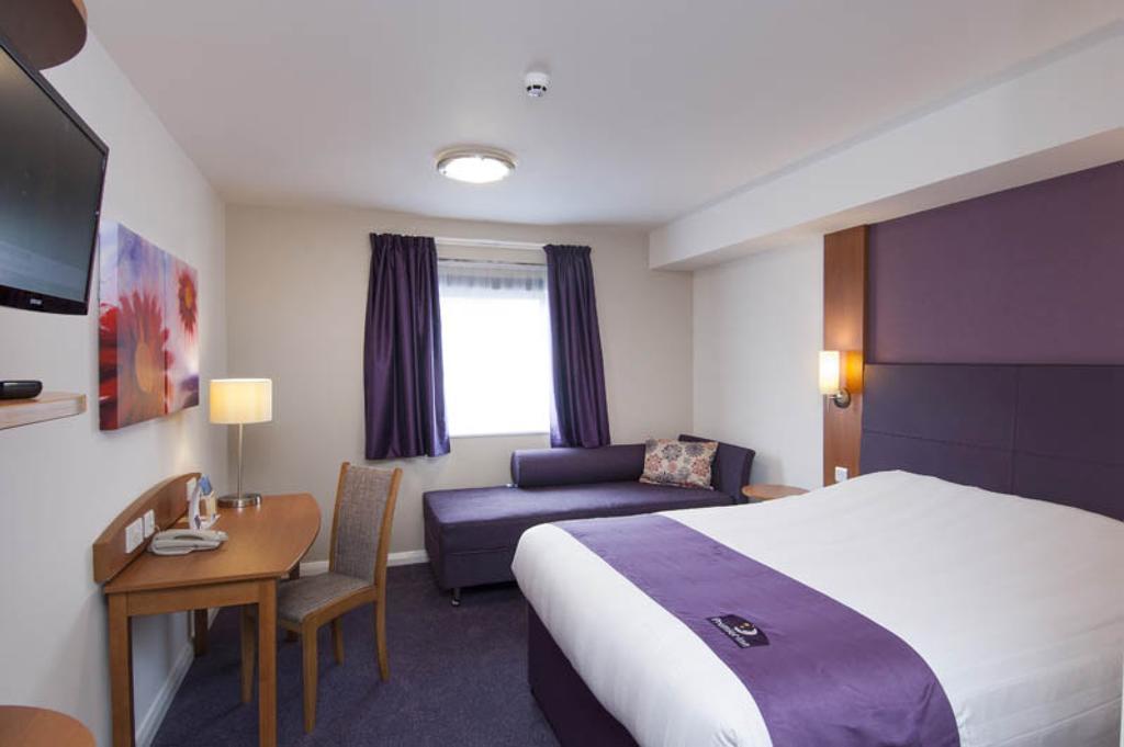 Premier Inn Sheffield Arena 客房 照片