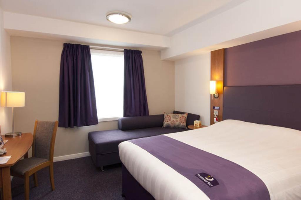 Premier Inn Sheffield Arena 客房 照片